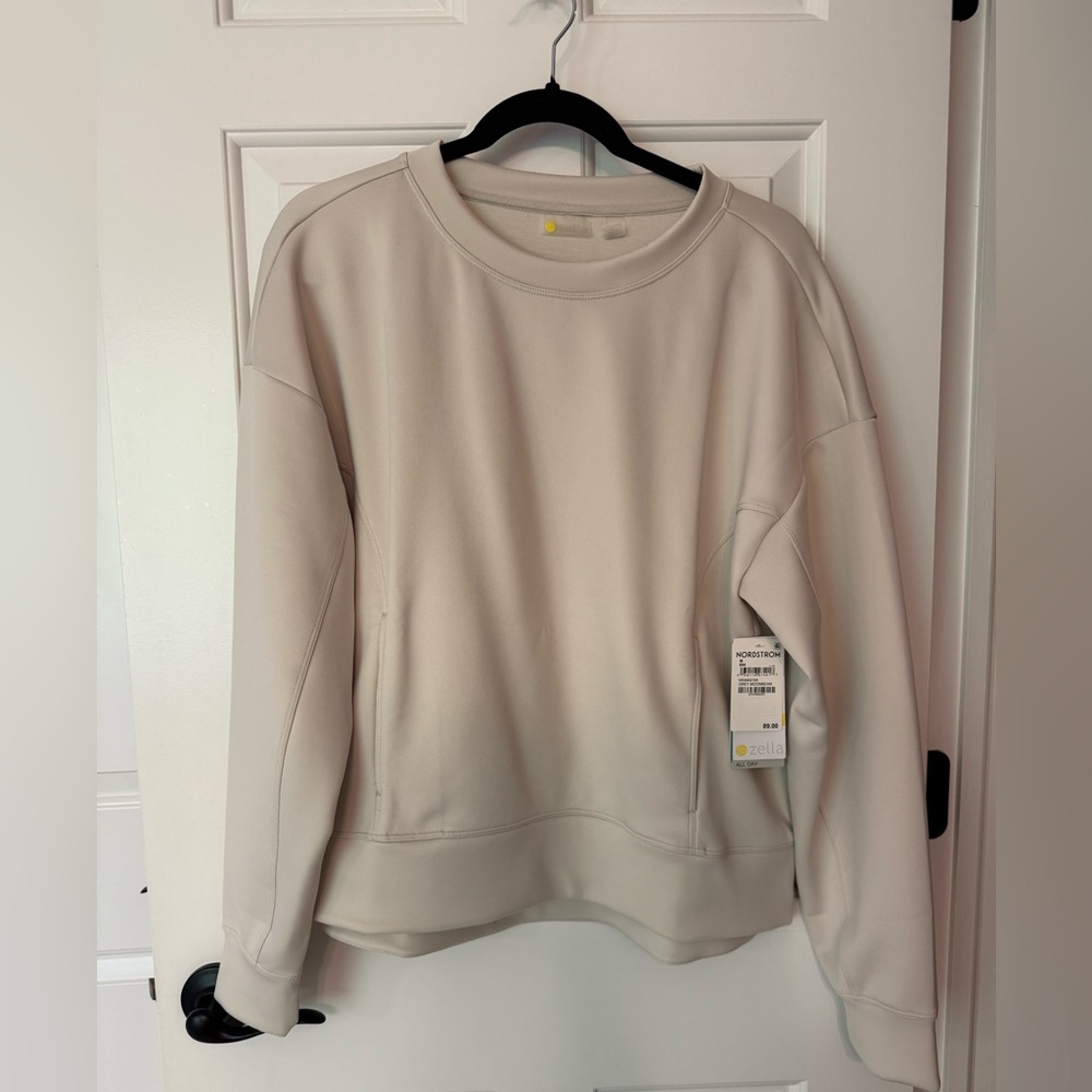 ZELLA Luxe Pocket Sweatshirt In Grey Moonbeam